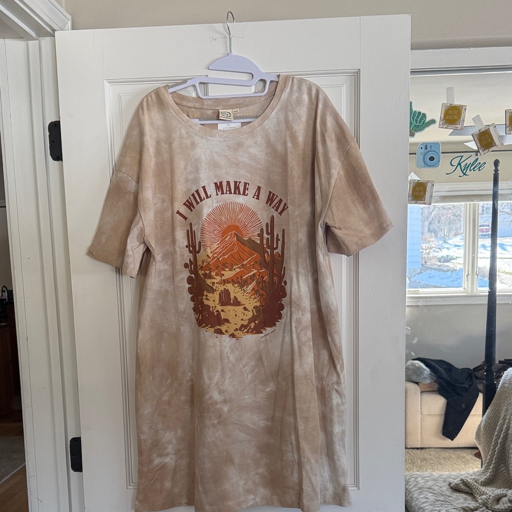 Beige Graphic T-Shirt Dress